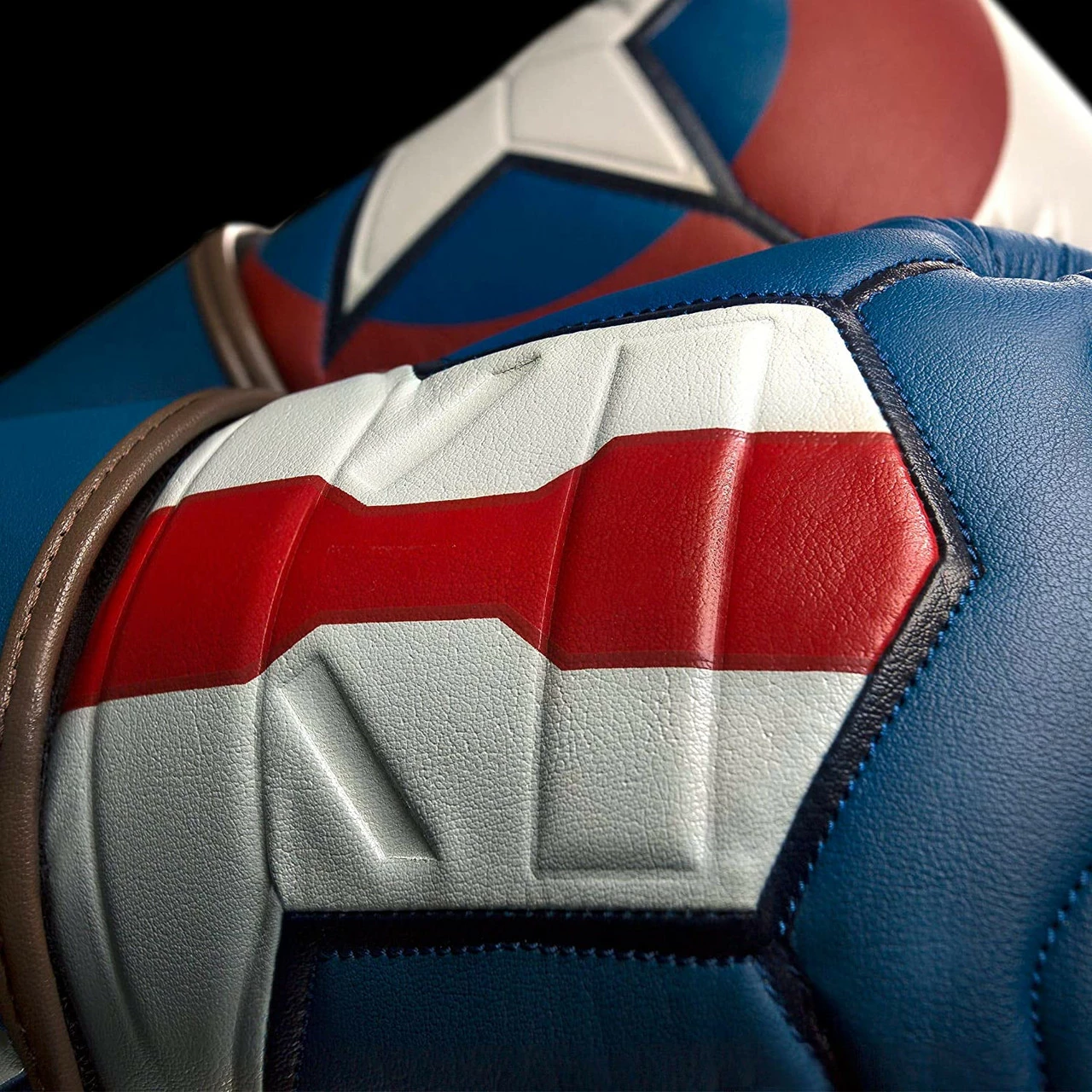 Hayabusa Marvel's Captain America Boxing Gloves - Image 5